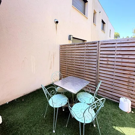 4 Couchages Face A La Gofe De Saint Tropez